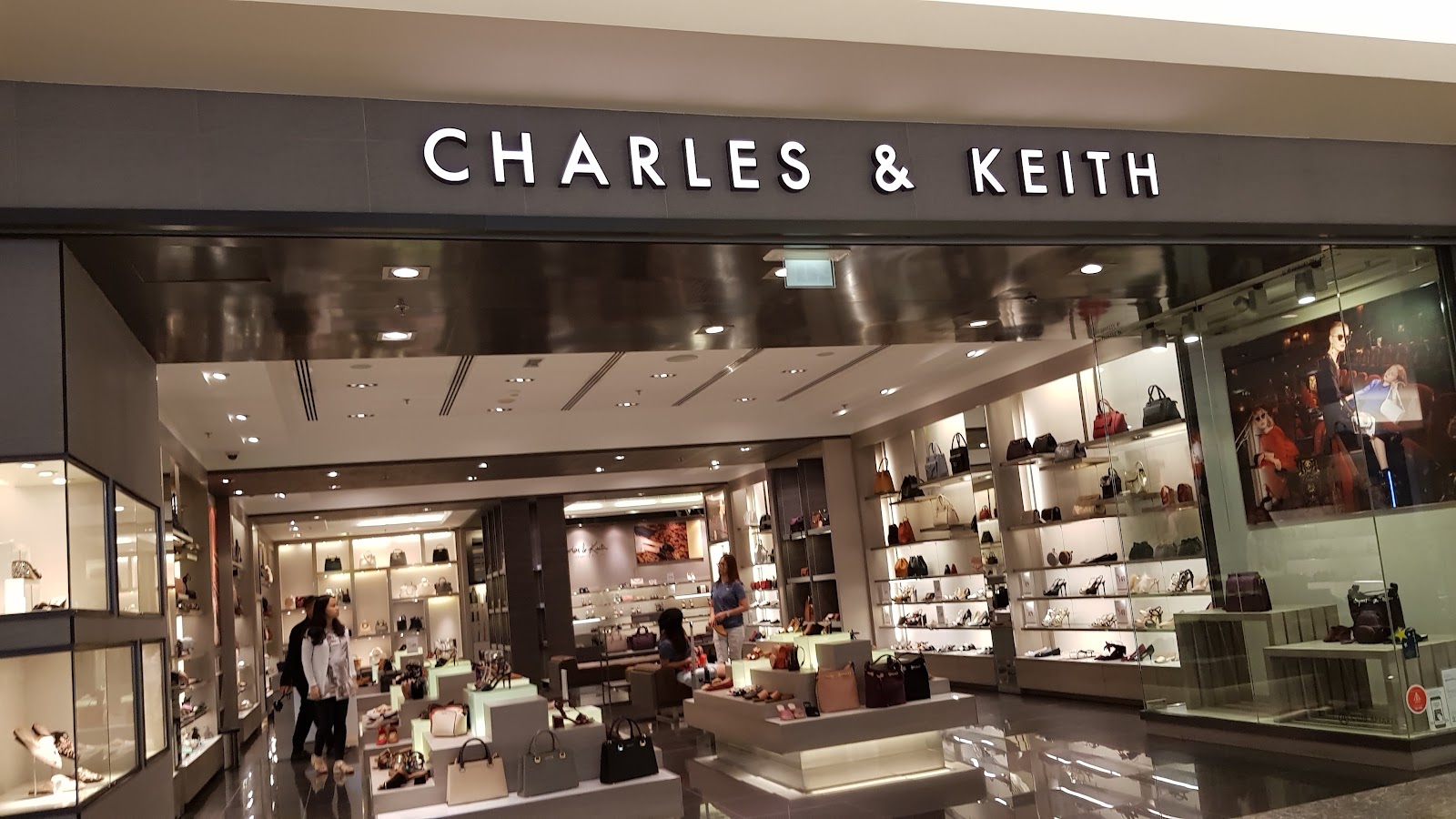CHARLES & KEITH