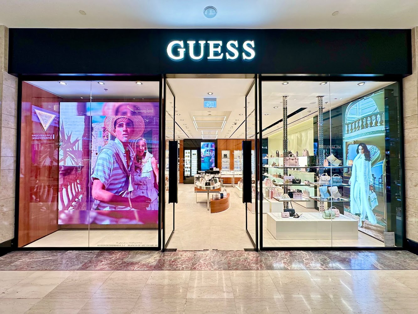 GUESS ACCESSORIES - Abu Dhabi Mall