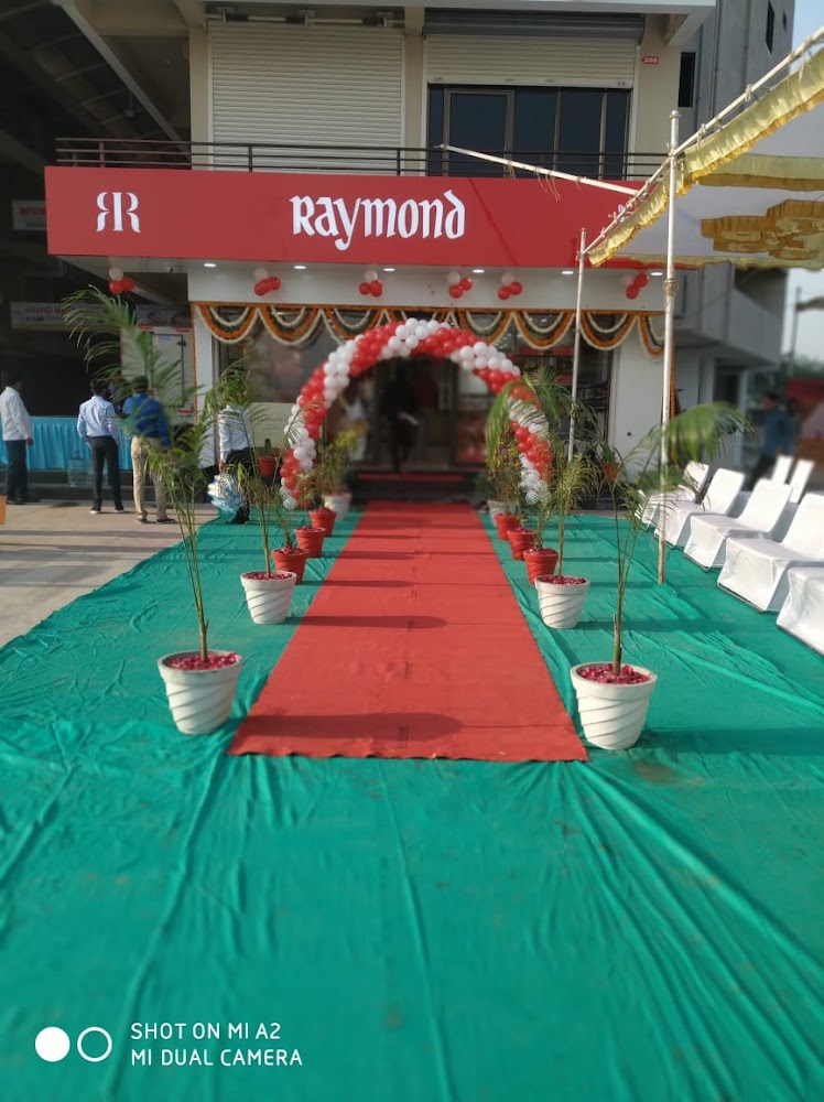 The Raymond shop
