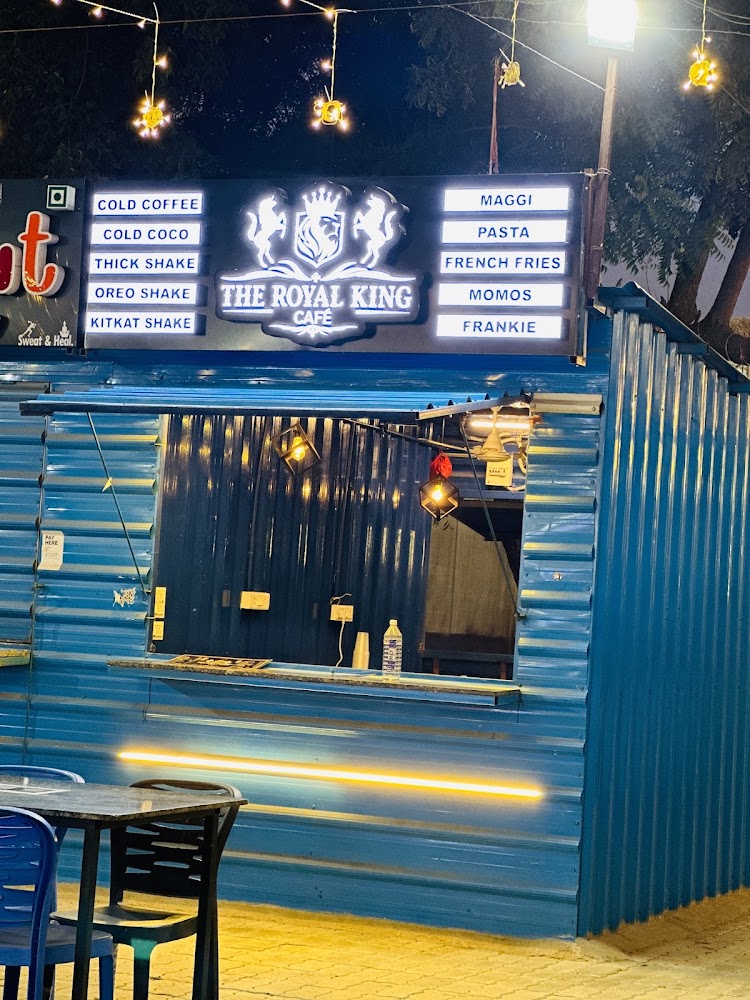The Royal King Café