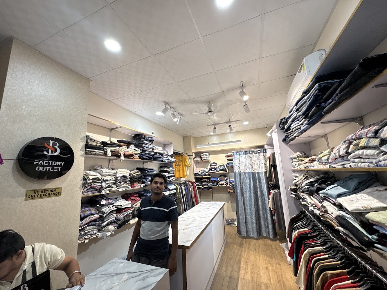 Brand Surplus Factory Outlet