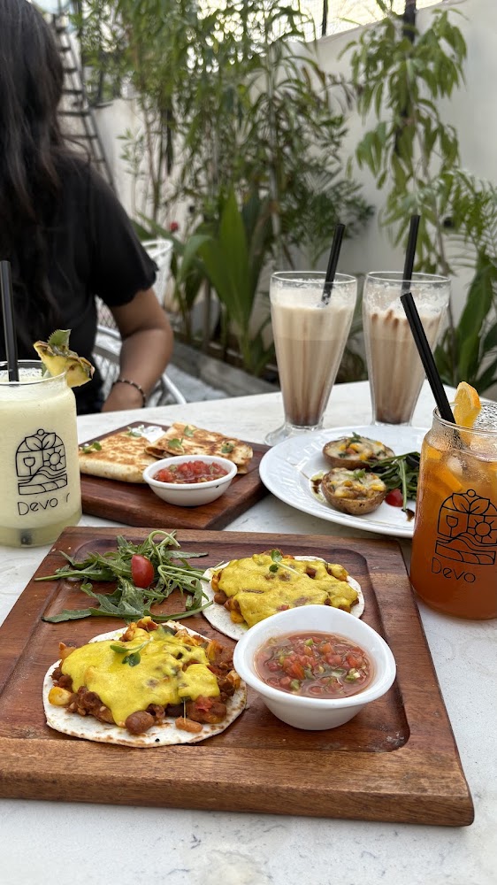 Dévour Cafe