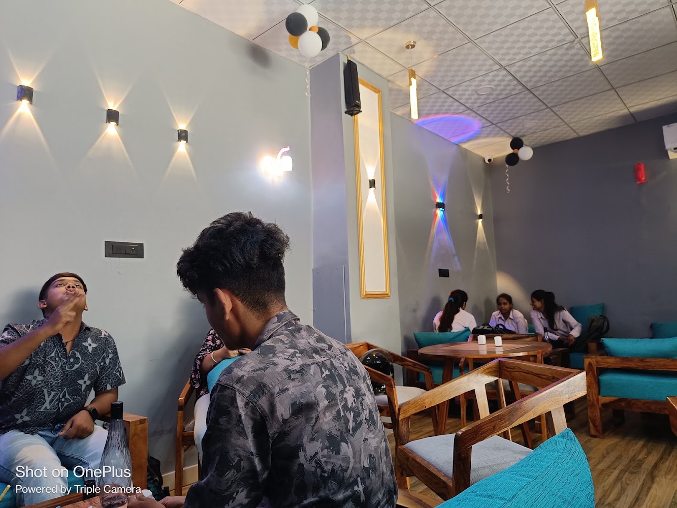 The combo house cafe