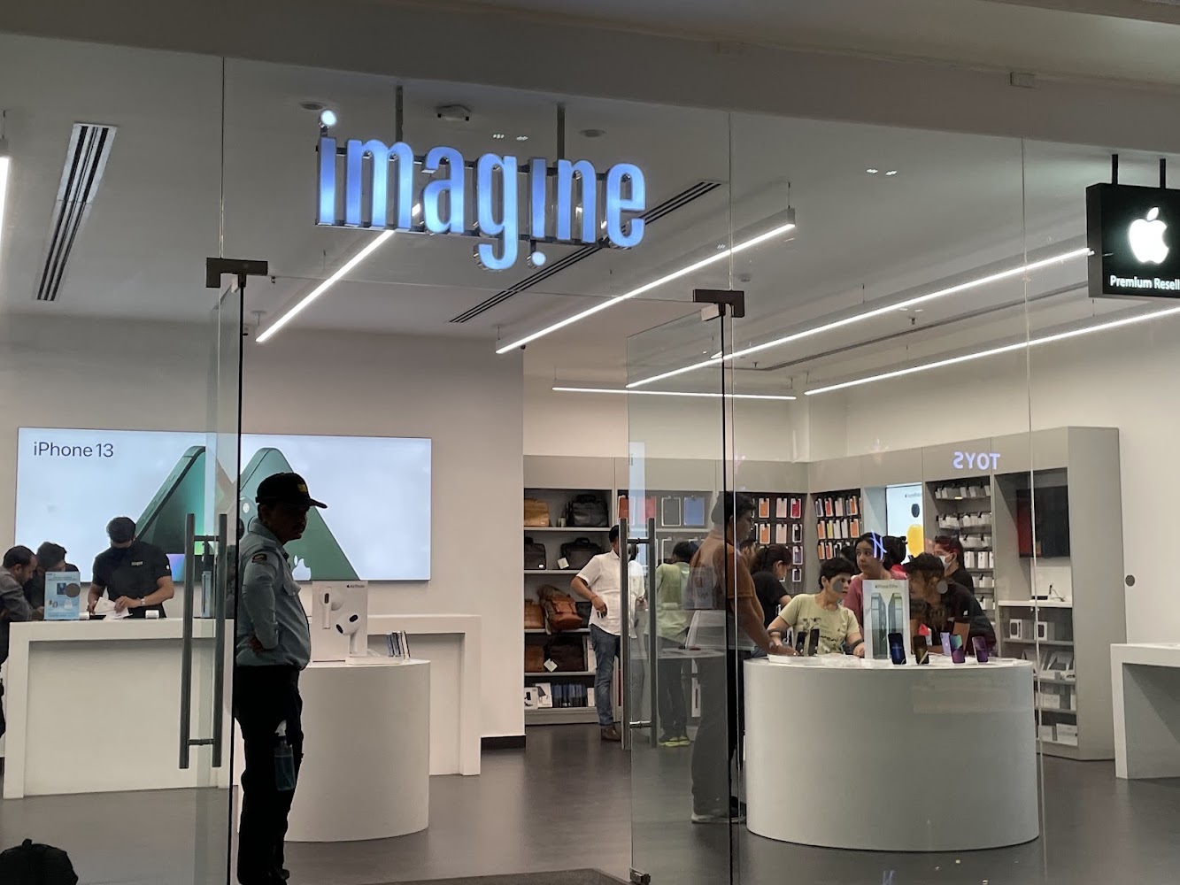 Imagine Apple Premium Reseller, WTP Mall